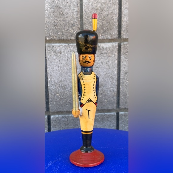 Antique Turned Hand Painted Wooden Armed Decorated Russian Toy Soldier - Picture 14 of 16